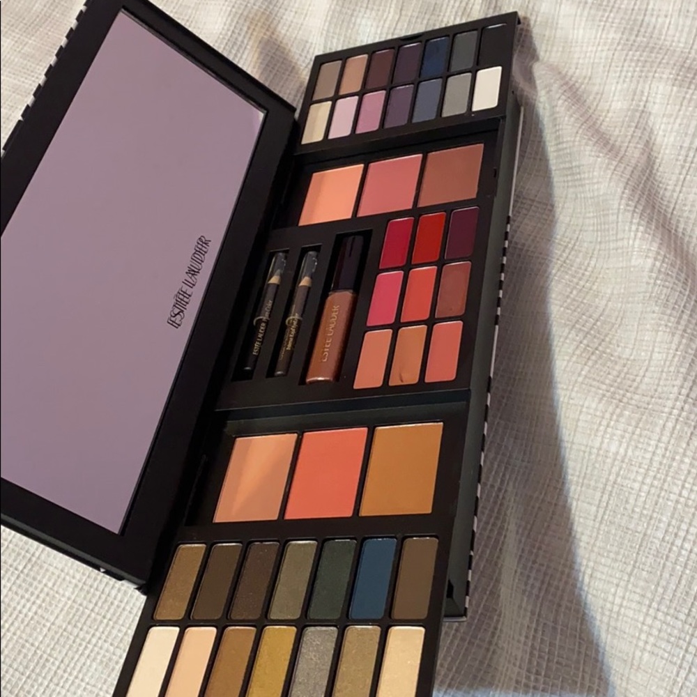 Estée Lauder makeup bundle